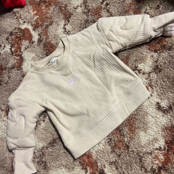 Nike Infant Cream Sweatsuit with Pink Detail - Picture 4 of 5